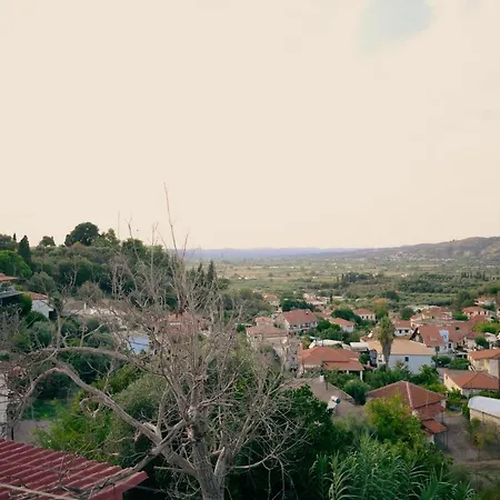 Evgenias House - Happy *