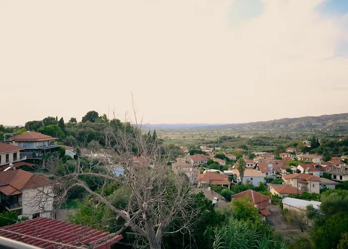 Evgenias House - Happy *