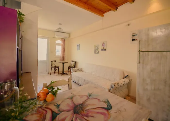 Дом отдыха Evgenias House - Happy *